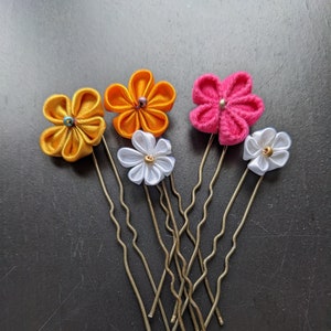 Kanzashi hairpin