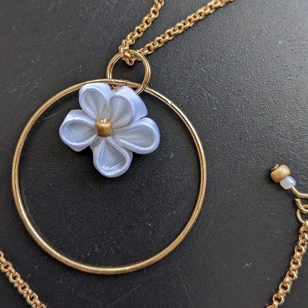 Collier pendentif fleur kanzashi