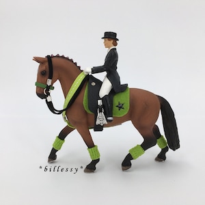 billessy / ZADELSET / MODEL NOBELL / paard / model paard / accessoires / zadel / leren zadel / bandages / Schleich / 13817 / Model Horse Tack afbeelding 3