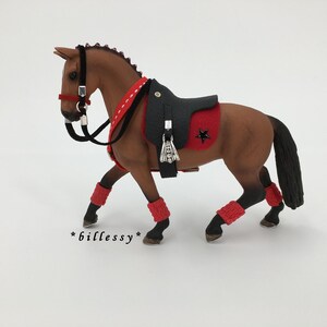 billessy / ZADELSET / MODEL NOBELL / paard / model paard / accessoires / zadel / leren zadel / bandages / Schleich / 13817 / Model Horse Tack afbeelding 5