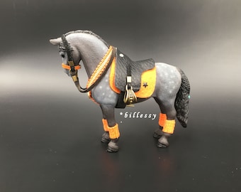 billessy / ZADELSET / MODEL PRE / paard / model paard / accessoires / zadel / hoofdstel / bandages / Schleich / 13922 / Model Horse Tack