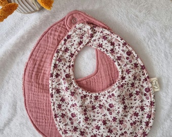 Set of 2 bibs