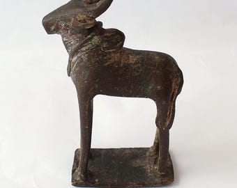 Statua indiana di Nandi, mucca sacra, mitologia indù