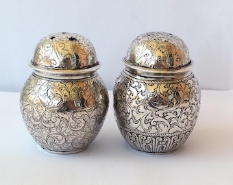 Antique salt and pepper shakers, silver 800, floral pattern, stylish table decoration