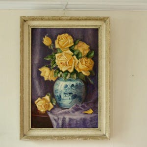 Original Swedish Oil on Canvas – “Yellow Roses” by John Jönsson (1946) – Vintage & Framed | 45 x 63 cm (17.7 x 24.8 in)