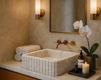 Lavabo in marmo con scanalature profonde / Lavabo quadrato in marmo Calacatta Gold / Mobile bagno in pietra bianca / Supporto a parete su misura intagliato a mano