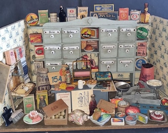 Tienda de artículos generales antiguos, totalmente amueblada.