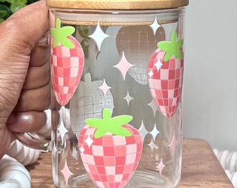 Mug en verre fraise - Tasse à café glacée kawaii, Mug coquette avec couvercle en bambou et paille, joli cadeau pour professeur, verres pour amateur de café
