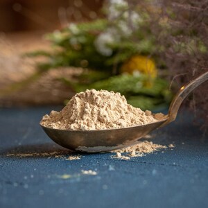 Organic Maca Root Powder Peruvian Ginseng Powder (Lepidium Meyenii) Superfood