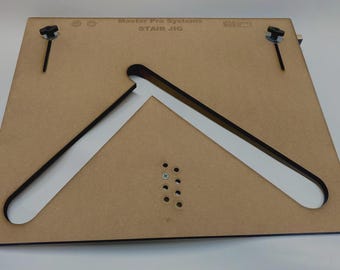 TRAP/A-trapmal Gesloten stootbord Trapbehuizing uitgesneden sjabloonmal