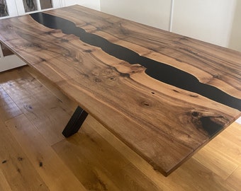 Eettafel Italiaans walnoot epoxyhars River - Rare Find