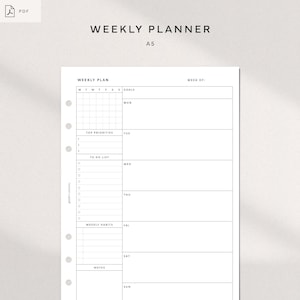 Könnte beinhalten: Ein schwarz-weißer Wochenplaner mit dem Text "WEEKLY PLANNER" oben und "A5" darunter. Der Planer ist in Abschnitte für jeden Tag der Woche unterteilt, mit Platz für Ziele, Top-Prioritäten, To-Do-Listen, wöchentliche Gewohnheiten und Notizen.