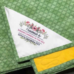 Custom Fabric Quilt Label - Personalized tag for handmade quilts - Thoughtful Gift for Quilters and Grandma