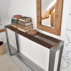 Oude houten consoletafel, uniek oud hout, staal, rustieke stijl, loft, organisch, hergebruikt schuurhout, entreetafel, industriële, smalle console, MFW