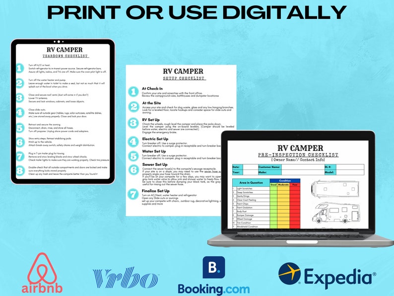 Op de afbeelding: Een digitale checklist voor campers met drie verschillende secties: Afbreekchecklist, Installatiechecklist en Pre-inspectie Checklist. De checklists worden weergegeven op een tablet en een laptopscherm. De afbeelding bevat ook logo's voor Airbnb, Vrbo, Booking.com en Expedia.
