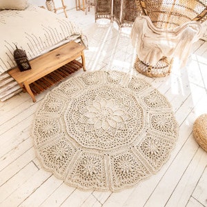 Crochet rug text description of each row in English + video tutorial. Area rug. Rug LaceLily by Lacemats