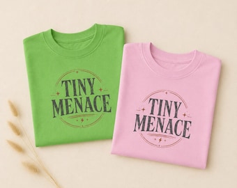 Tiny Menace kindershirt, peutert-shirt, baby-T-shirt of babyromper, vintage grappige kinderafbeelding, ondeugend babyshirt