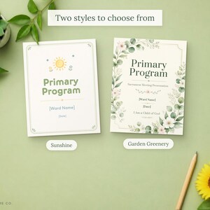 Może przedstawiać: Dwie prostokątne papierowe karty programowe z białym tłem. Lewa karta zawiera grafikę ż&oacute;łtego słońca i tekst Primary Program. Prawa karta przedstawia zieloną botaniczną kwiatową obw&oacute;dkę oraz tekst Primary Program.