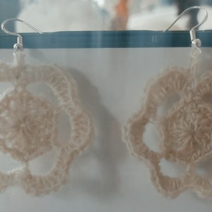 Flower buckle