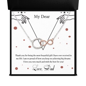 Montrez votre amour éternel avec - Collier Infinity Circle, collier à chaîne câble ajustable de 18 &quot;-24&quot;! Pendentif en plaqué or rose 18 carats.