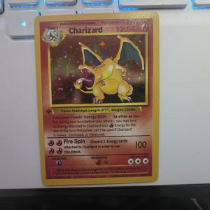 Prima carta Charizard olografica personalizzata fatta a mano con custodia professionale