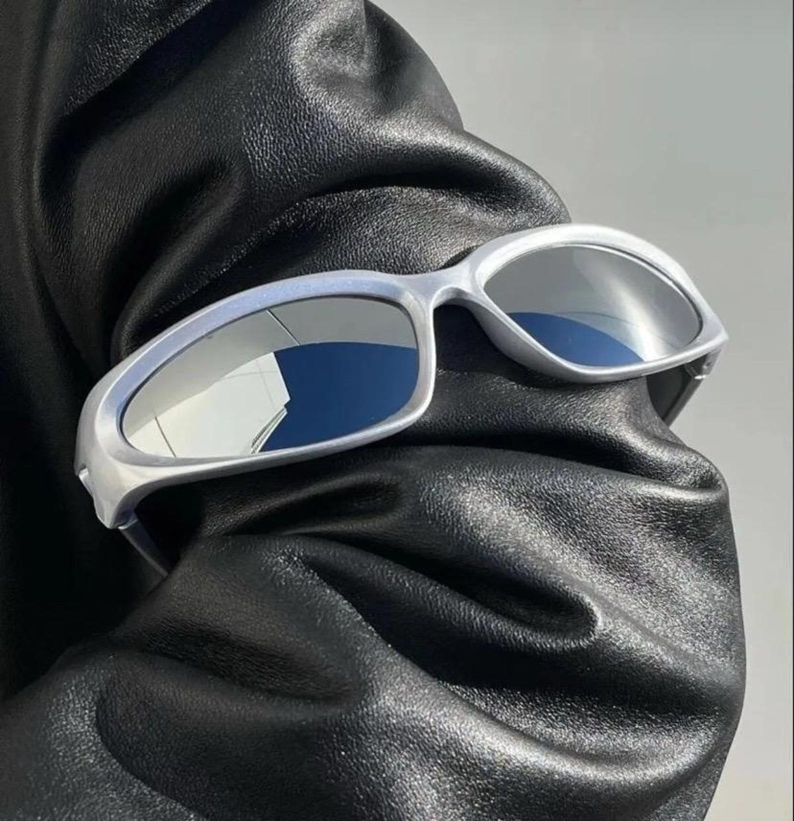Silver Mirror Sunglasses Y2K Vintage Unisex Men's & Women's Eyewear — free download