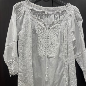 Chikankari Lucknow Pure cotton white laced/embroidered Tunic short Top/T/size 46”/length 26”