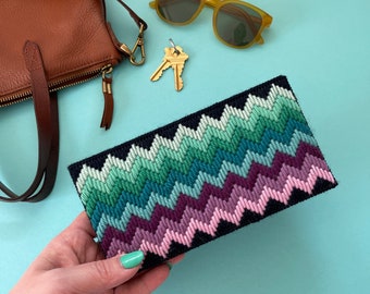 DIGITALES MUSTER: "Ocean Tides" Bargello Brieftasche - Bargello Plastic Canvas Nadelspitzen Handwerksmuster