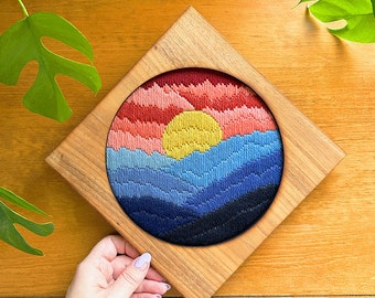 DIGITAL PATTERN: "Mirror In The Sky" Bargello Wall Decor - Bargello Plastic Canvas Needlepoint Craft Pattern