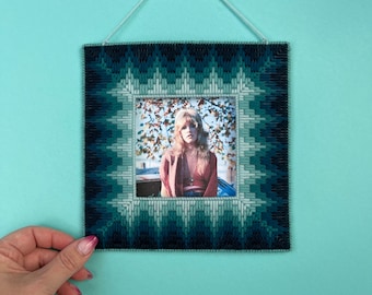 DIGITAL PATTERN: Scalloped Bargello Photo Frame - Bargello Plastic Canvas Needlepoint Craft Pattern