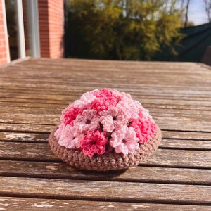 Pot de fleurs sous tasses en crochet, fait-main image 4