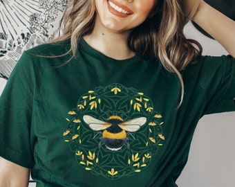 Cute Botanical Boho Floral Bee Tshirt for Women, Vintage Cottagecore Wildflower Mandala Bumblebee Summer Fashion, Nature Lover Gift