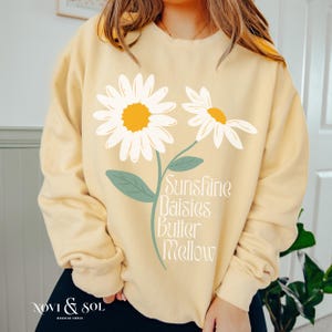 Sunshine Daisies Butter Mellow Weasley Sweater, COMFORT COLORS Floral Fall Clothing Sweatshirt for Book Lovers, Wizard World Potter Fan Gift