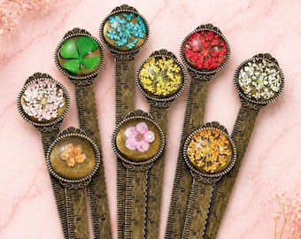 Pressed Flower Bookmark, Botanical Metal Bookmark, Vintage Brass Ruler, Dried Flower Bookmark, Book Lover Gift, Handmade Reading Accessory