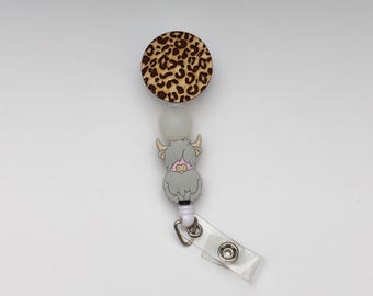 Carrete retráctil para credencial de vaca de las Tierras Altas / Carrete con estampado de leopardo / Carrete de credencial de enfermería / Carrete con cuentas