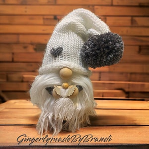 Angel gnome, knitted gnome, handmade gnome, heart gnome, Holiday gnome, Christmas gnome, Angel wing gnome