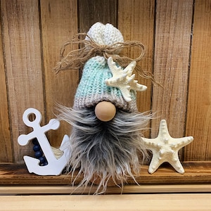 Beach Gnome, starfish Gnome, Beach House Decor, Cottage Decor, seashell gnome