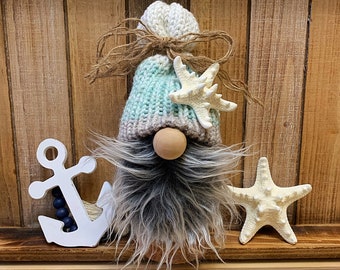 Beach Gnome, starfish Gnome, Beach House Decor, Cottage Decor, seashell gnome