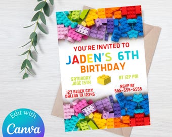 Puede incluir: Una invitación de cumpleaños colorida con temática de Lego. La invitación dice "Estás invitado a la fiesta de cumpleaños de Jaden, 6 años" con la fecha, la hora y la ubicación. El fondo es una imagen colorida de bloques de Lego.