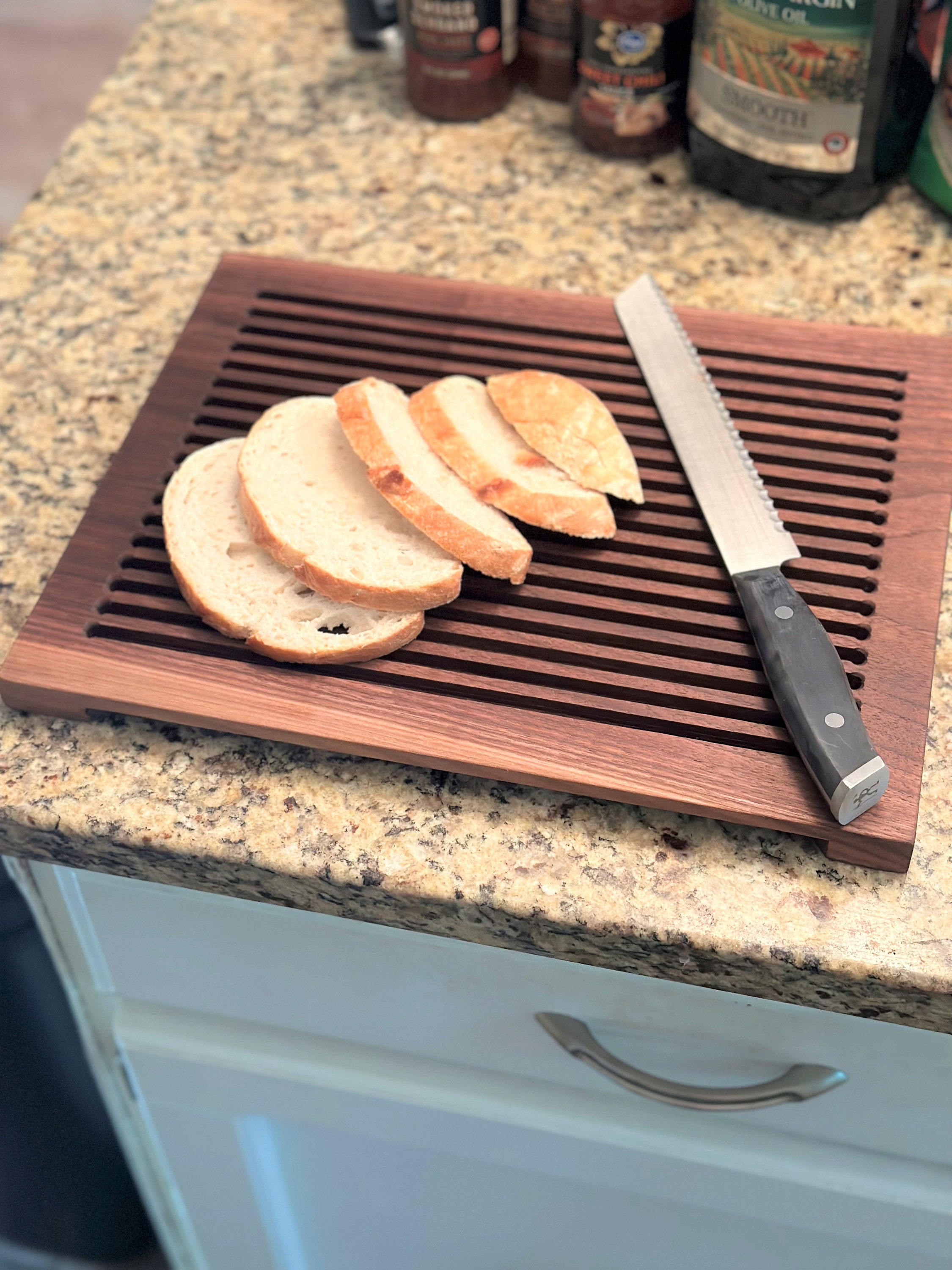  Sourdough Bread Bow Knife for Homemade Bread Cutter - Serrated  Bread Saw Slicer Wooden Knife - Baguette Cutter - Hand Crank Bread Slicer -  Texas Bread Knife - Right-Handed: Home & Kitchen