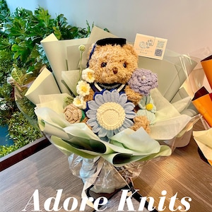 Crochet Graduation Teddy bear bouquet,Handmade bouquet,Graduation Flower,Graduation Gift,Floral Ornament,Gift For Her, Multi-Color Option