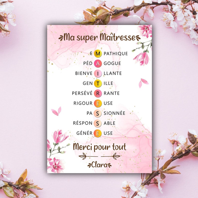 Op de afbeelding: Roze en witte aquarel achtergrond met gouden glitter. Een printbare kaart met de tekst "Ma super Ma&icirc;tresse" en een lijst met woorden met gemarkeerde letters die "MERCI POUR TOUT" spellen. De kaart is ondertekend met "Clara".