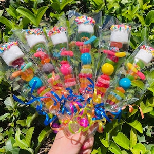 10+ Custom Candy Kabobs! Birthday Party Favors, Party Decor, Birthday Treat, Kids Birthday Party Favor, Candy Skewer, Candy, Kids Candy