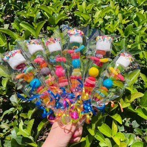 ¡Más de 10 brochetas de caramelo personalizadas! Regalos para fiestas de cumpleaños, decoración para fiestas, obsequios de cumpleaños, regalos para fiestas de cumpleaños para niños, brochetas de caramelo, caramelos, caramelos para niños