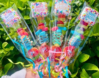 10+ Happy Easter Marshmallow Candy Kabobs! Bomboniere per feste di compleanno, dolcetti di Pasqua, caramelle di Pasqua, bomboniere per feste di Pasqua, spiedini di caramelle, Pasqua per bambini