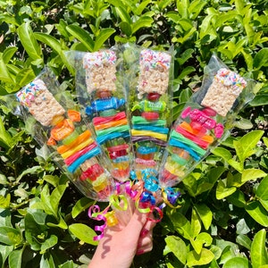 10+ Birthday Favor Candy Kabobs! Birthday Party Favors, Teen Birthday Favors, Birthday Treat, Kids Birthday Party Favor, Class Party Favor