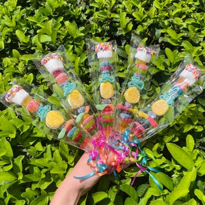 15+ Pineapple Hawaiian Luau Candy Kabobs! Tropical Birthday Party Favors, Luau Party Decor, luau Birthday, Hawaiian Party Favor, Candy Favor