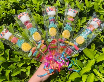 ¡Más de 15 brochetas de caramelo Luau hawaiano de piña! Favores de fiesta de cumpleaños tropical, fiesta de Luau, cumpleaños de luau, favor de fiesta hawaiana, favor de Candy Kabob