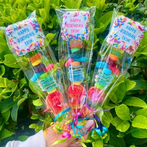 10+ Benutzerdefinierte Nachricht Marshmallow Süßigkeiten Kabobs! Geburtstag Gastgeschenke, Party Dekor, Geburtstagsfestlichkeit, Kindergeburtstag Mitbringsel, Süßigkeiten Spieß