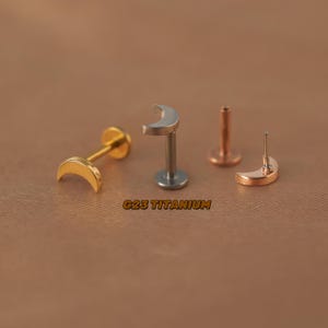 Moon cartilage earring - titanium labret stud - helix earring - tragus stud - conch earring 16g - crescent stud earring - tiny stud earring